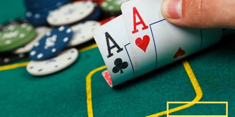 Cao thủ đánh Poker khuyên nên bỏ bộ AA nếu cần