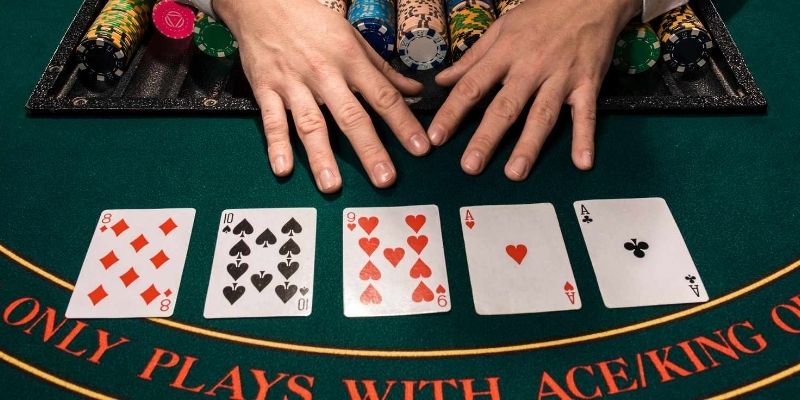 Thành viên tránh lạm dụng bluff Poker